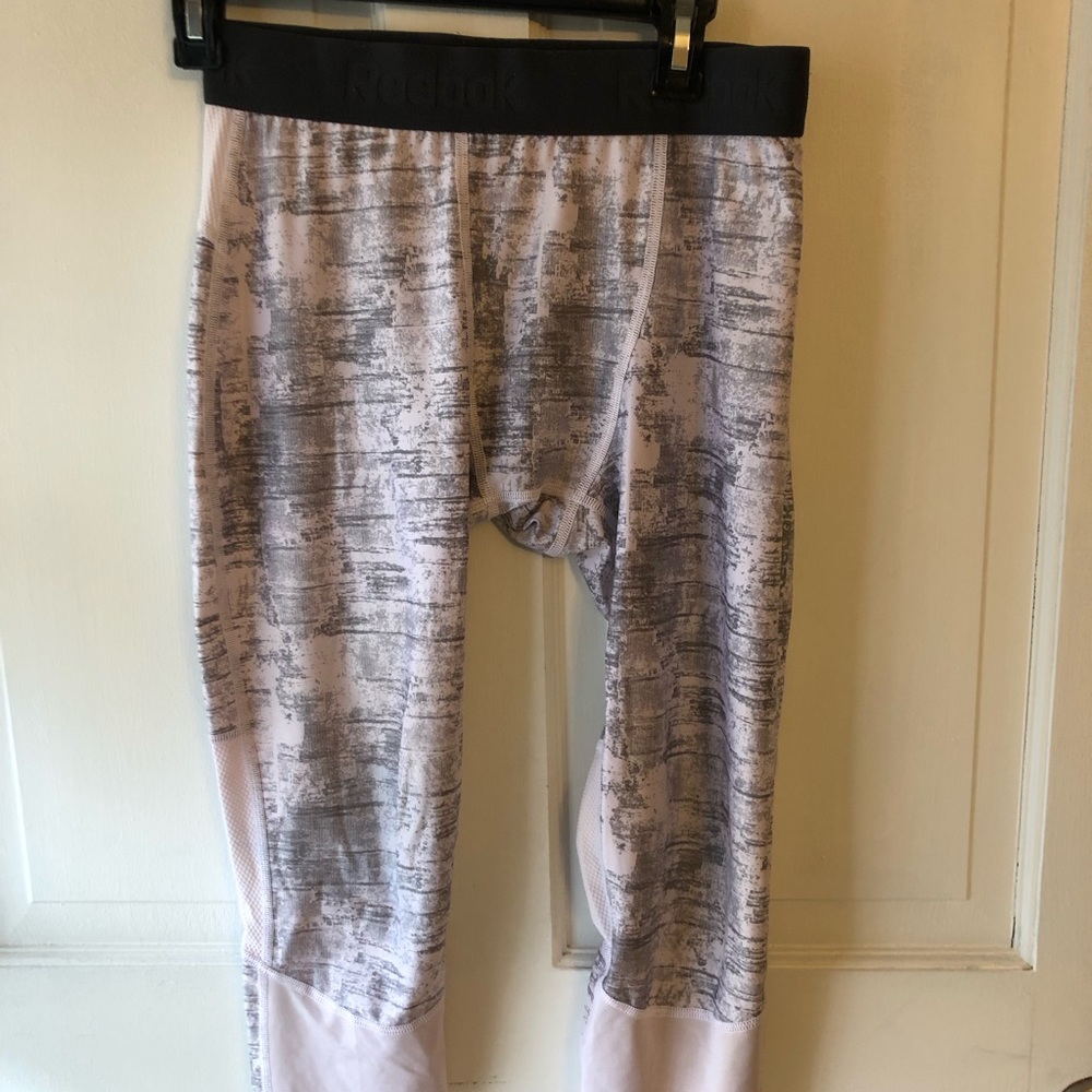 Boy’s Reebok base layer pants leggings size large.